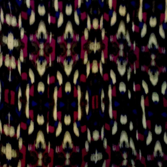 Sleeveless purple, black, blue and white top - Picture 3 of 4